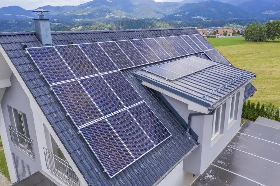 Solar-panel-setup-by-electrician-in-London